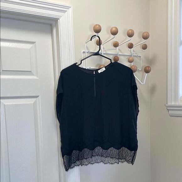 Aritzia - Wilfred - 100% Silk Elegant Boxie Lace Hem Women's Top - Black - Small - Picture 1 of 10